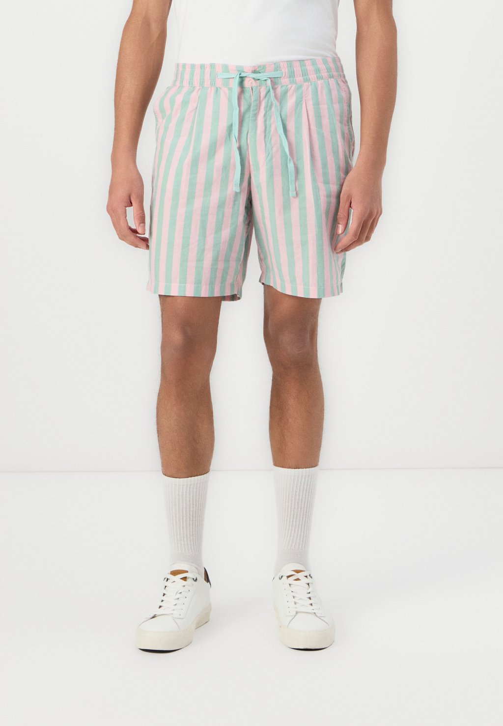 

Шорты RELAXED STRIPE Pepe Jeans, зеленый