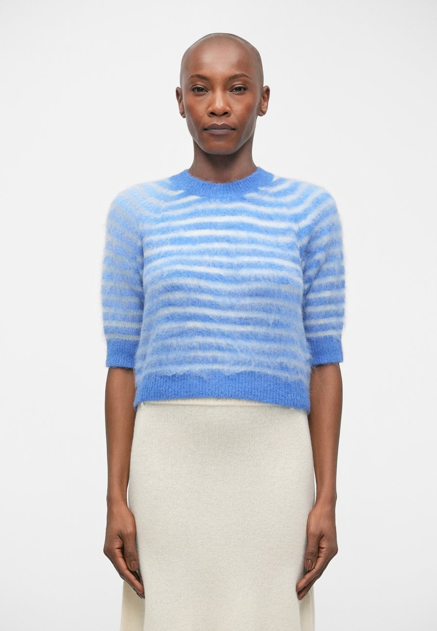 

Джемпер DESIGNERS REMIX VERONA BRUSHED TEE, Off-White/Royal Blue/Off-White