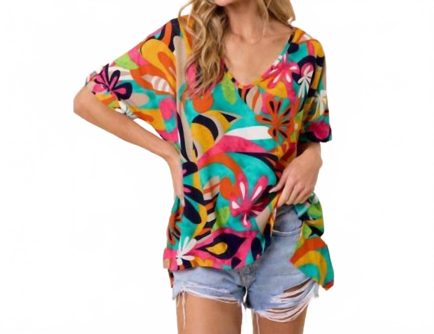 

Разноцветный цветочный топ с асимметричным низом в зелено-многоцветном исполнении Lovely Melody