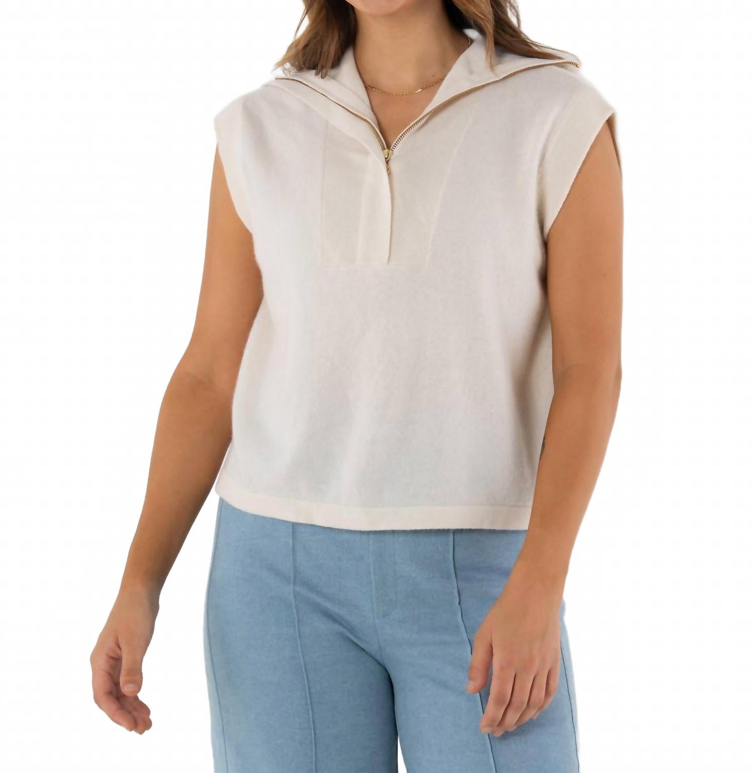 

Жилет Poppy Pullover Vest в цвете «Эггног» Emily McCarthy, eggnog