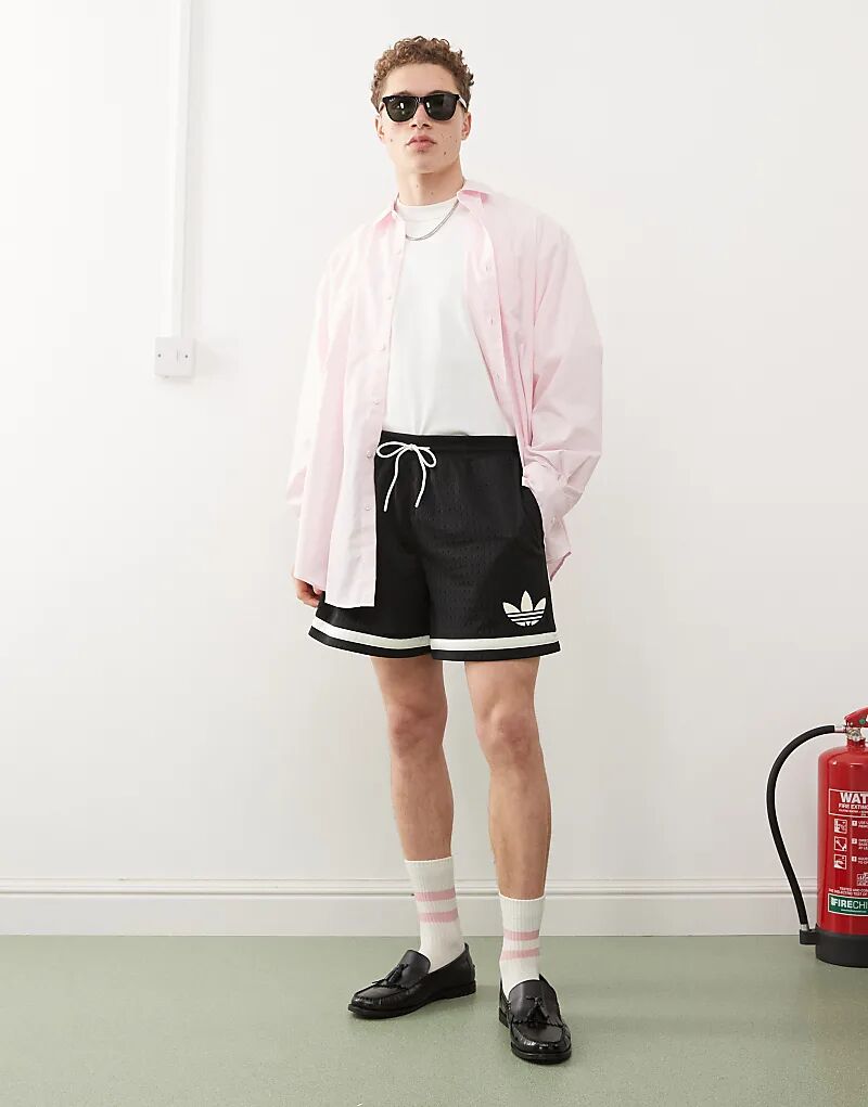

Баскетбольные шорты Warp Trim черного цвета adidas Originals