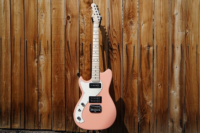 

Электрогитара G&L USA Fallout Sunset Coral Left Handed 6-String Electric Guitar w/ Black Tolex Case
