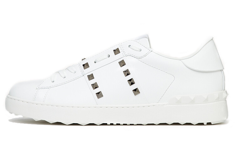 Кроссовки на шнуровке Valentino Garavani Rockstud Untitled