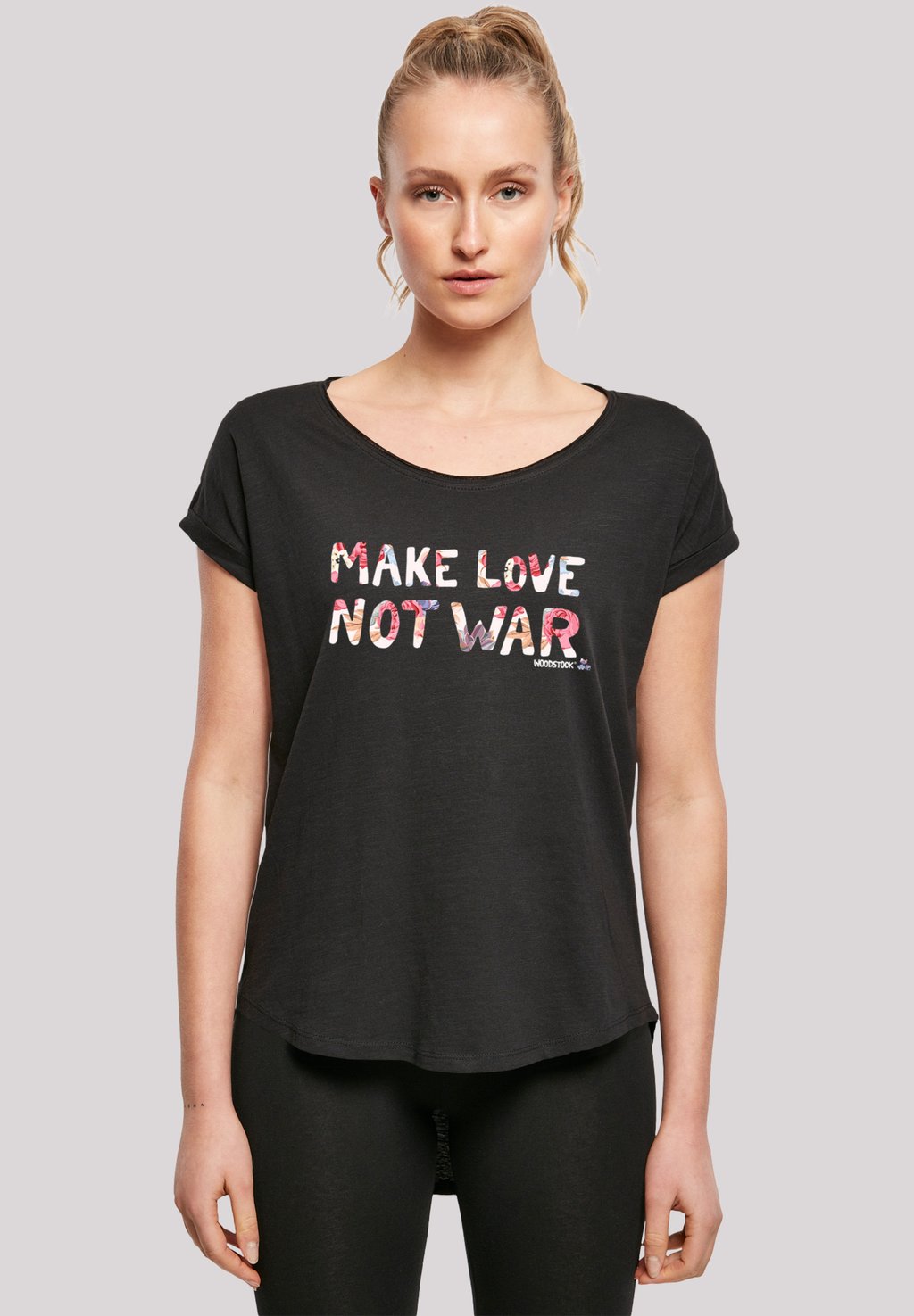 

Футболка с принтом WOODSTOCK MAKE LOVE NOT WAR FLORAL F4NT4STIC, черный