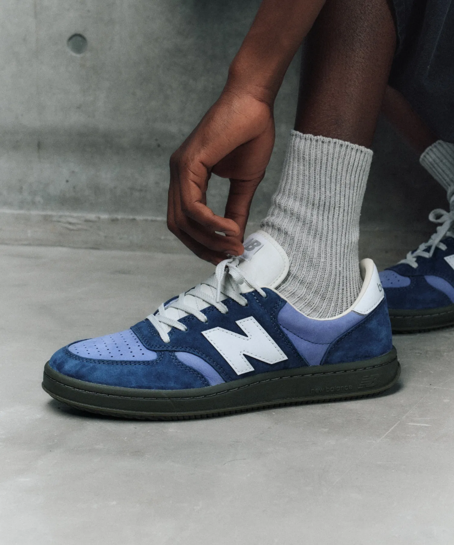 Унисекс кроссовки New Balance T500 из натуральной кожи тёмно-синие