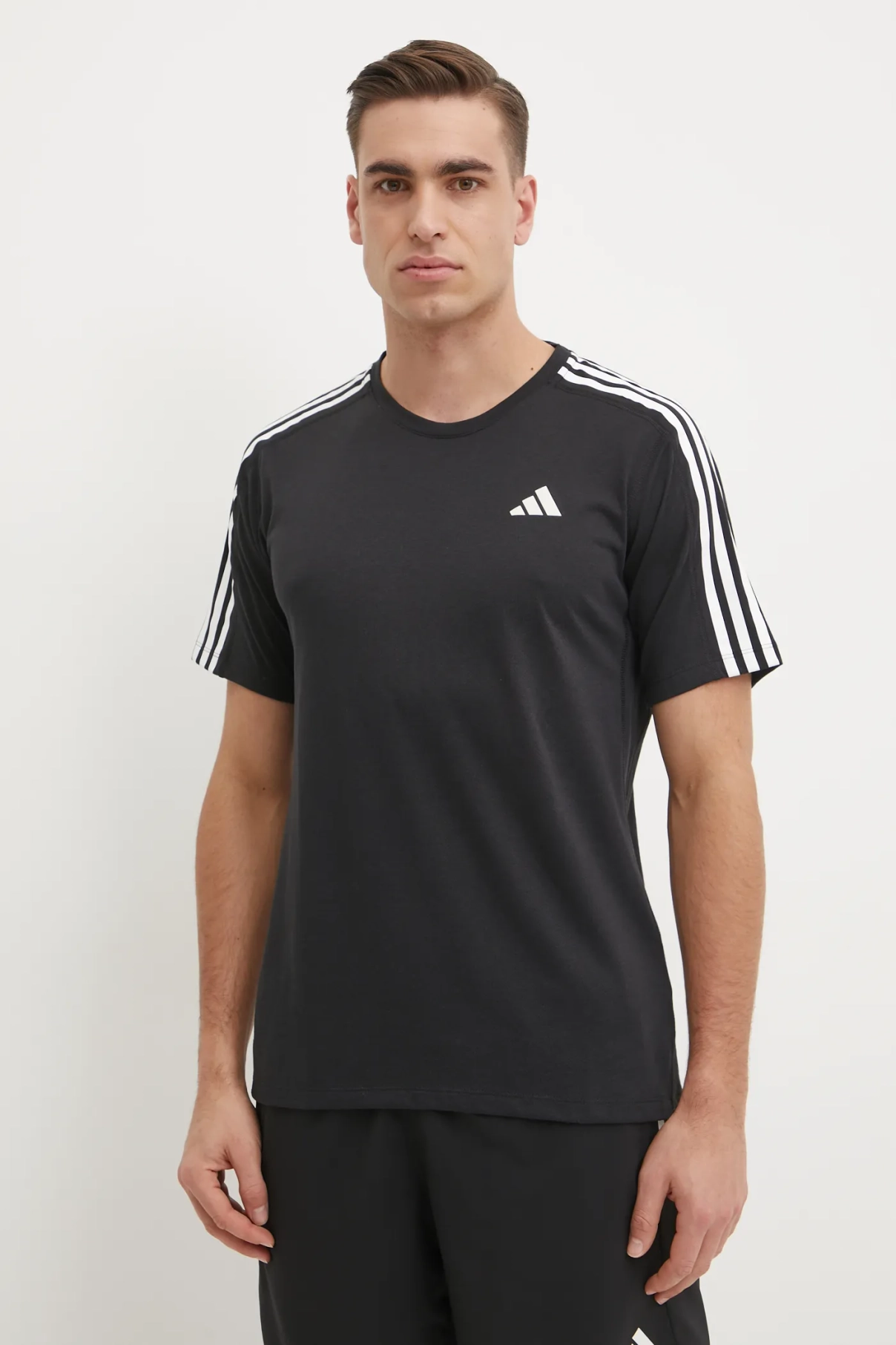 

Футболка adidas Performance, черный
