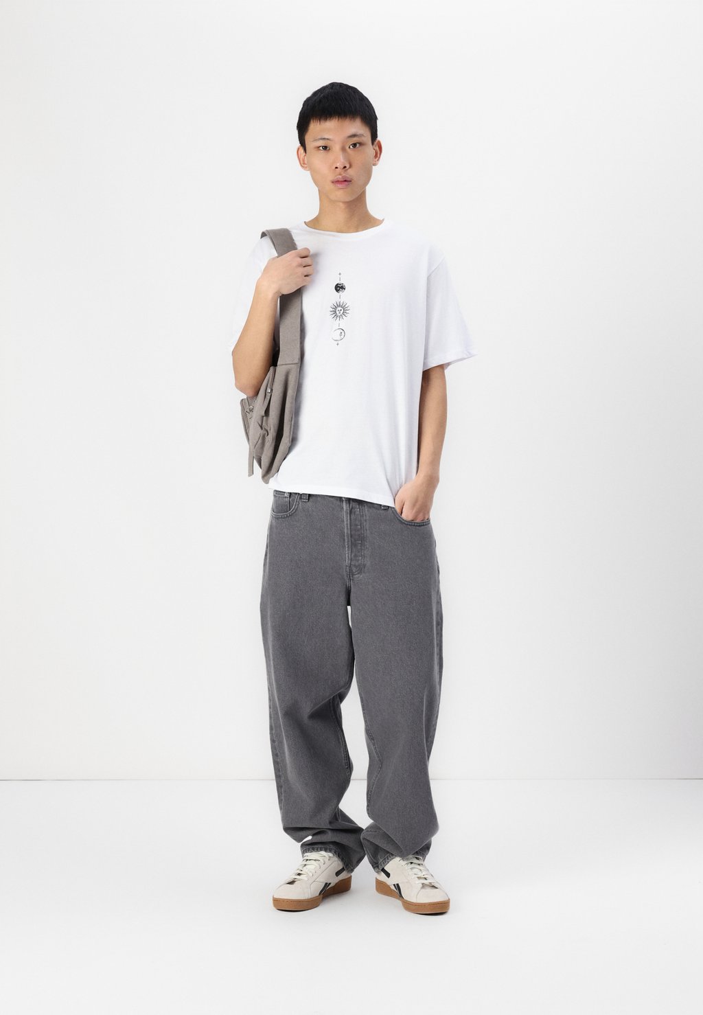 

Футболка с принтом JJWOLFIE TEE CREW NECK 5 PACK Jack & Jones, темно-синий