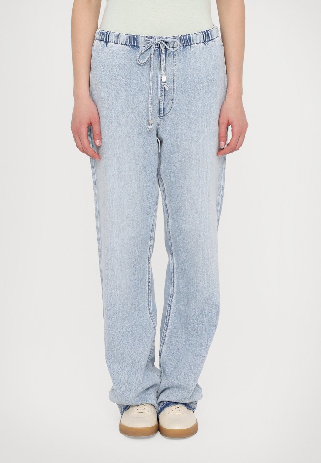 

Джинсы свободного кроя ULTRA FEATHERWEIGHT LOGAN BEACH PANT rag & bone, светло-голубой