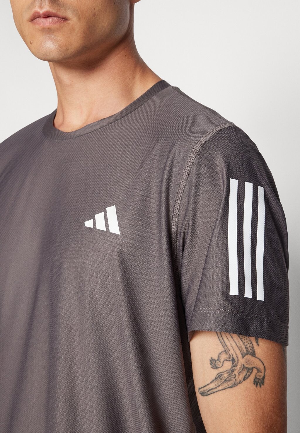 

Спортивная футболка OTR B TEE adidas, темно-серый