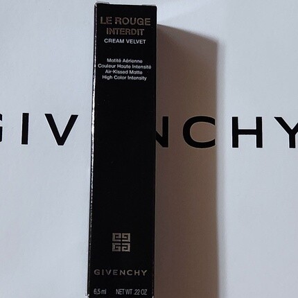 

Губная помада «Givenchy Le Rouge Verbit Creme Velvet»