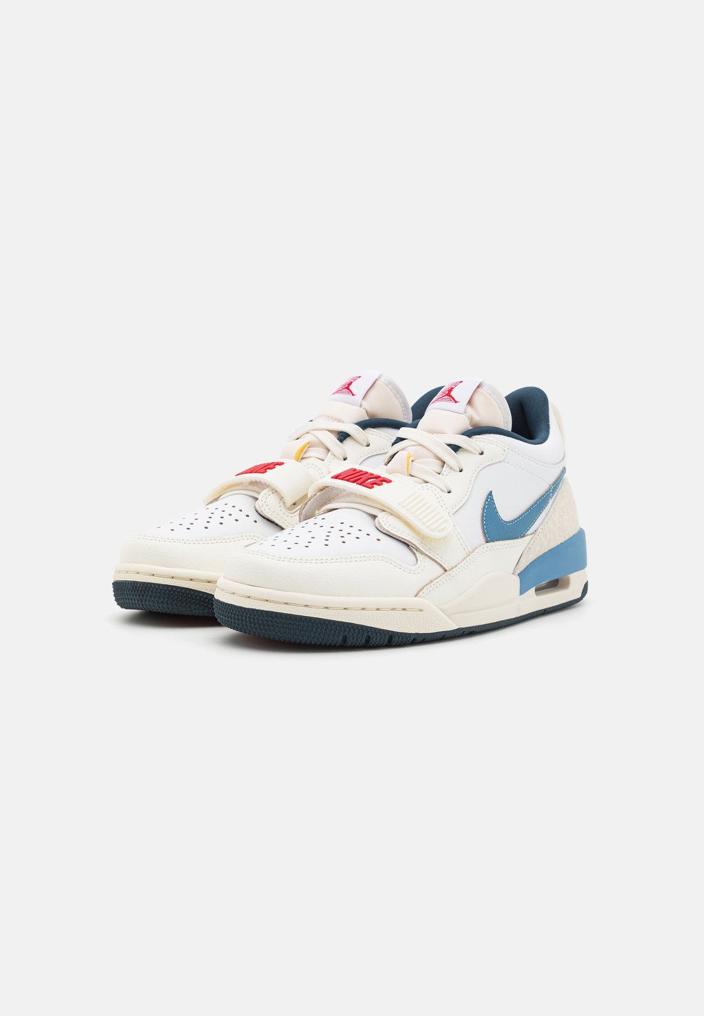 

Кроссовки на шнуровке AIR JORDAN LEGACY 312 Jordan, белый