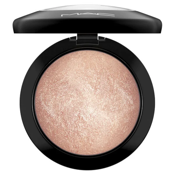 

Минерализирующий хайлайтер для финиша кожи Mac, цвет soft and gentle