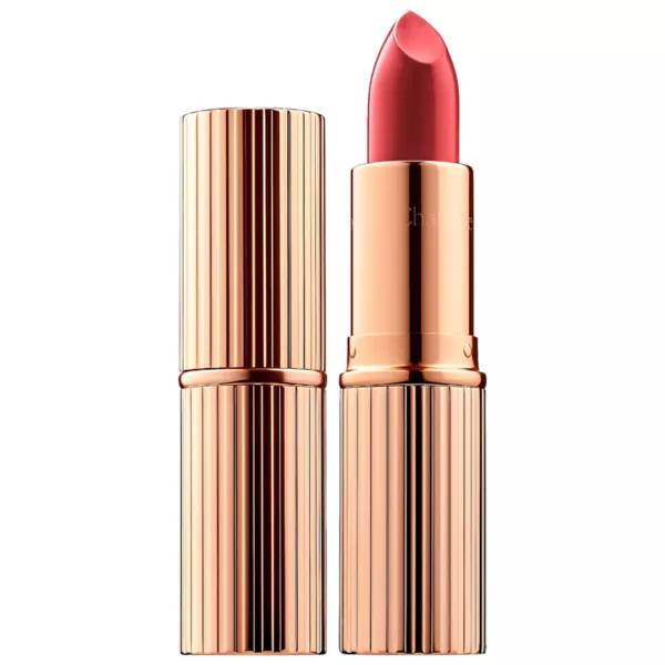 

Матовая революционная увлажняющая помада Charlotte Tilbury, цвет coral kiss