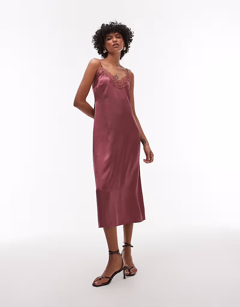 

Атласное платье мидакси, платье-комбинация с контрастной кружевной отделкой в розово-бордовом цвете & Other Stories