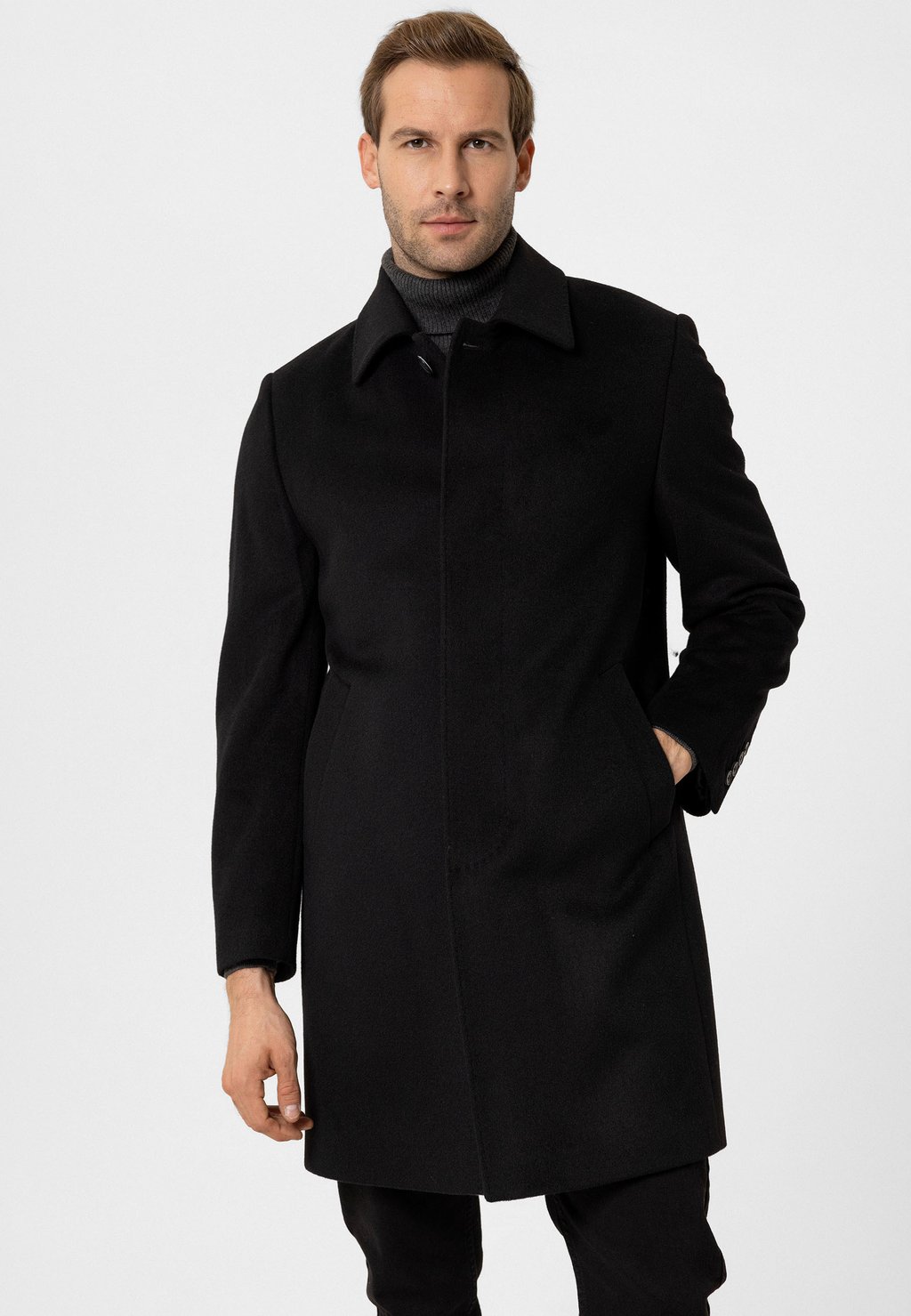 

Короткое пальто FERNANDO Moxx Paris, черный