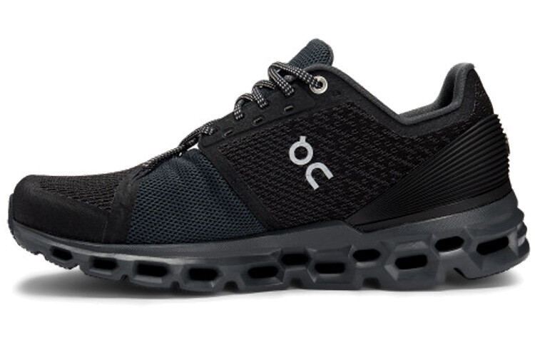 

Кроссовки женские Cloudstratus Low-top, черные On
