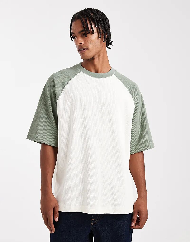 

Футболка ASOS DESIGN из плотной ткани свободного кроя с контрастным кроем реглан кремового цвета