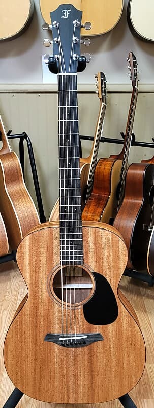 

Акустическая гитара Furch Blue OM-MM All Mahogany OM