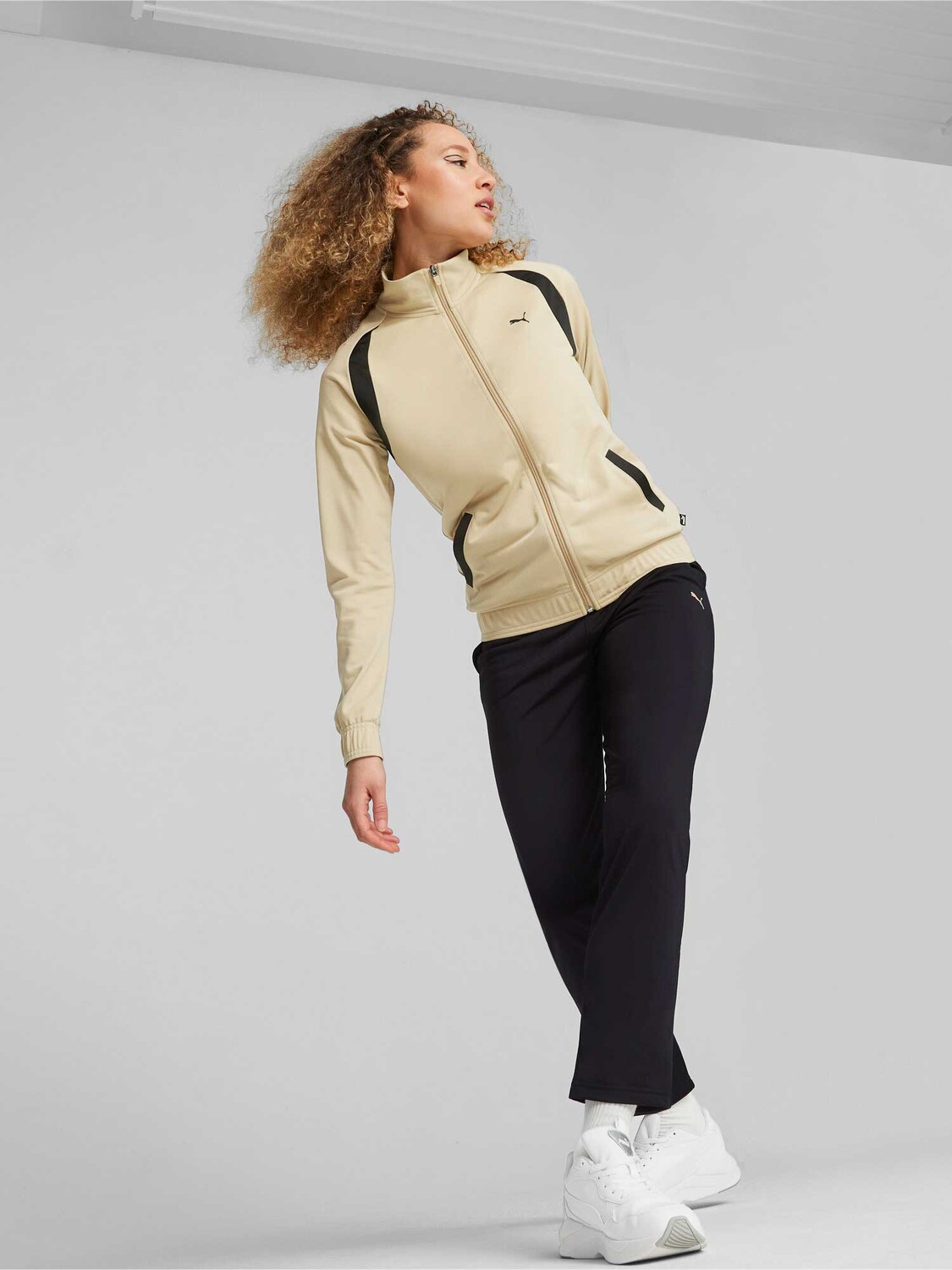 

Спортивный костюм Puma Classic Tricot Suit op, бежевый
