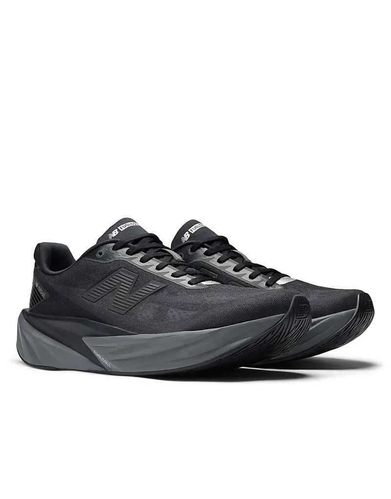 Мужские кроссовки для бега New Balance Fuelcell Rebel V5 черного цвета — фото 3