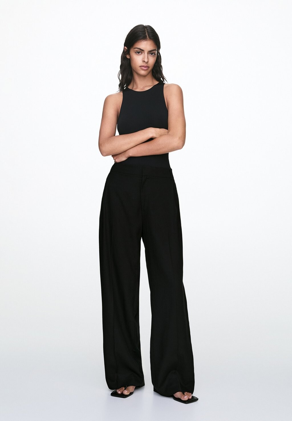 

Брюки DARTED PULL&BEAR, черный