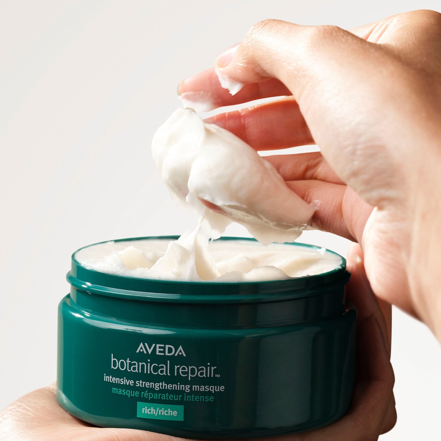 Маска для волос reparatur & pflege botanical repair intensive strengthening masque - rich Aveda, объем 200 мл — фото 4