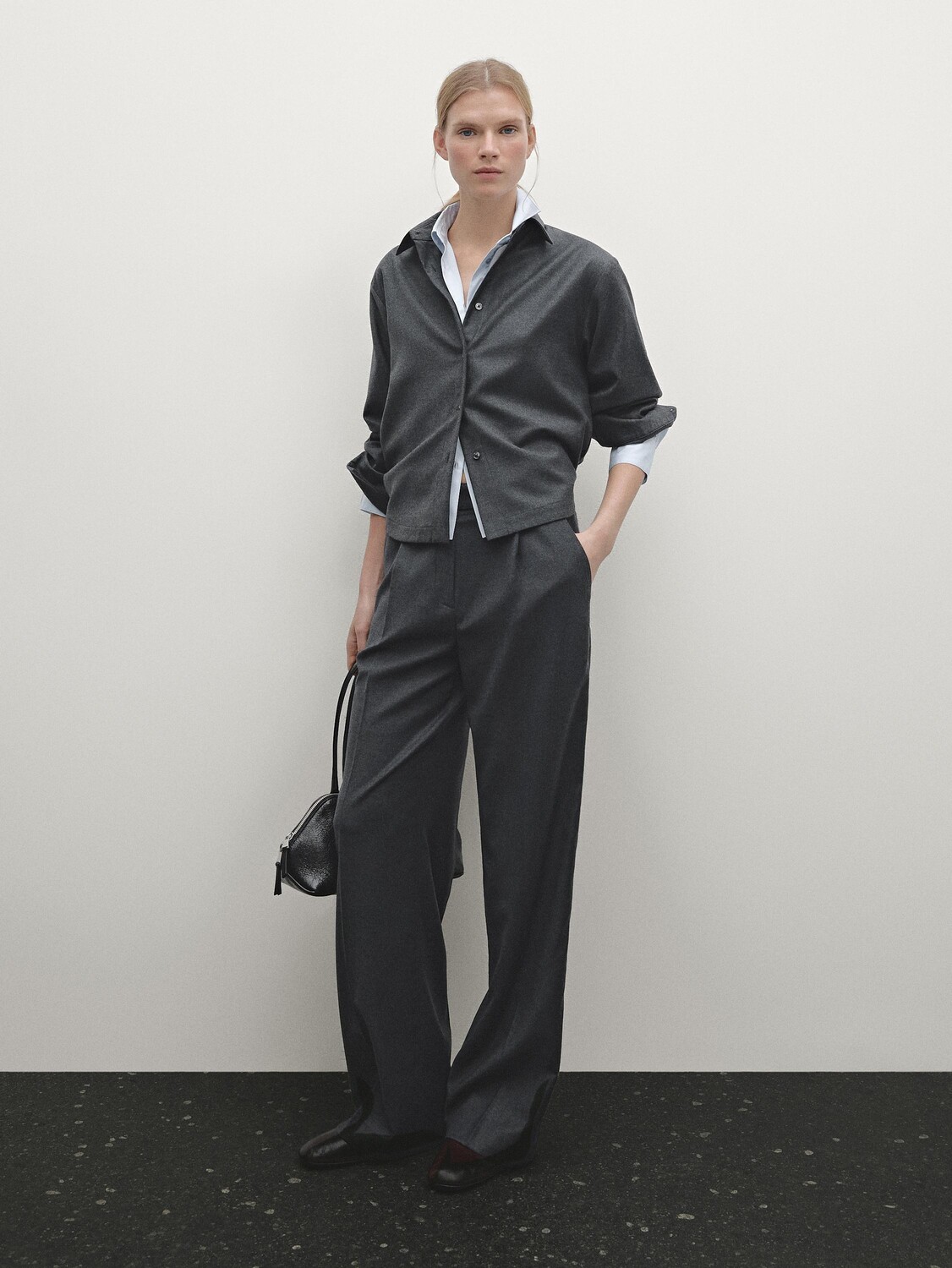 

Фланелевые брюки с эластичной вставкой Massimo Dutti, серый