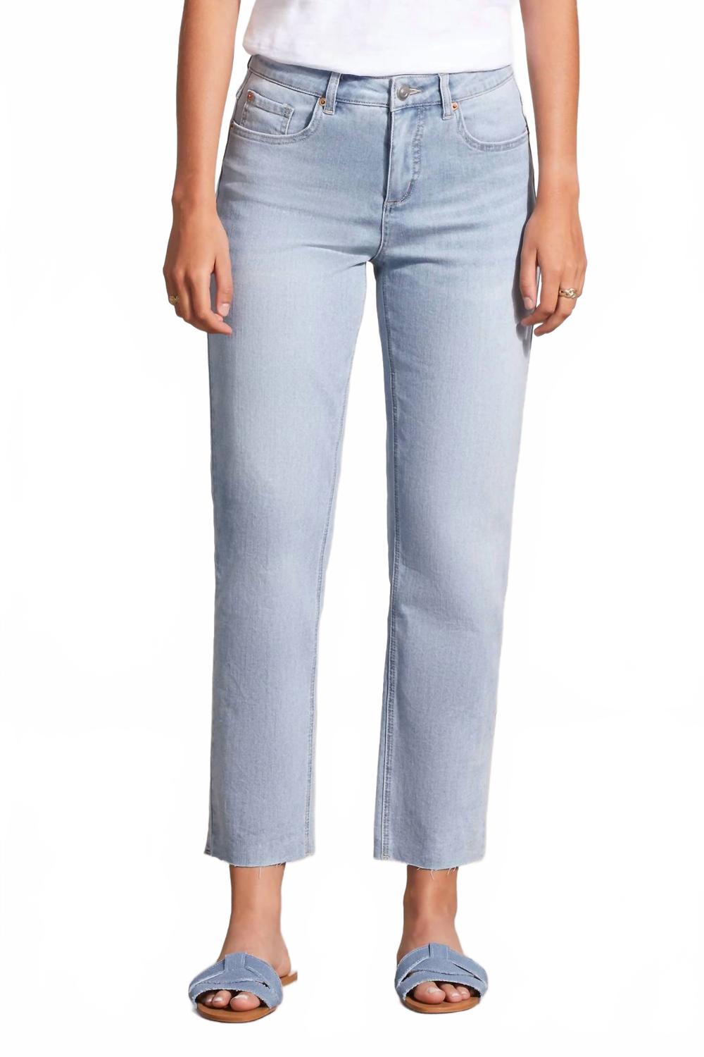 

Джинсы Audrey Girlfriend с прямым кроем по щиколотку в оттенке Beach Wash TRIBAL, Beach Wash