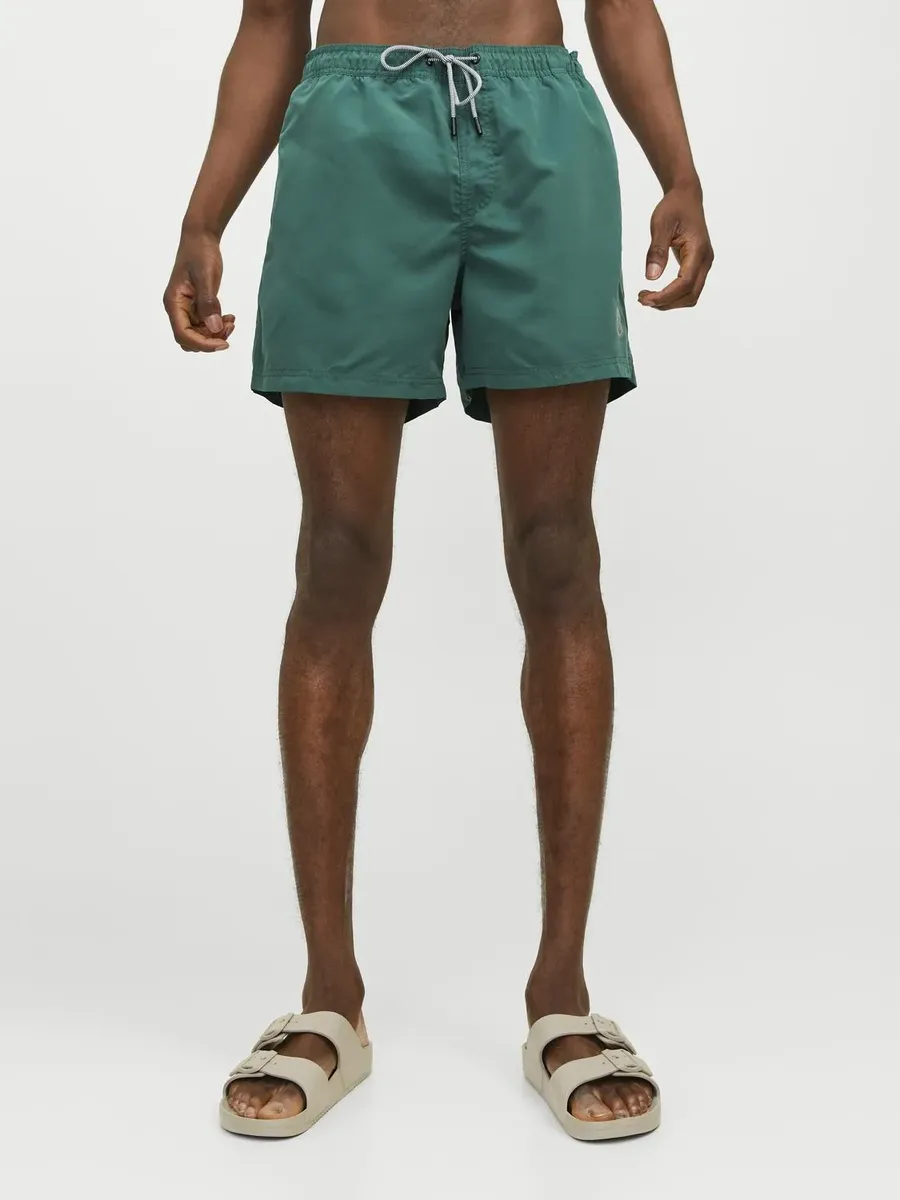 

Шорты для плавания Jack & Jones "JPSTFIJI JJSWIM SOLID SN LY", облегающие шорты для плавания для пляжа из переработанной пряжи, зеленый