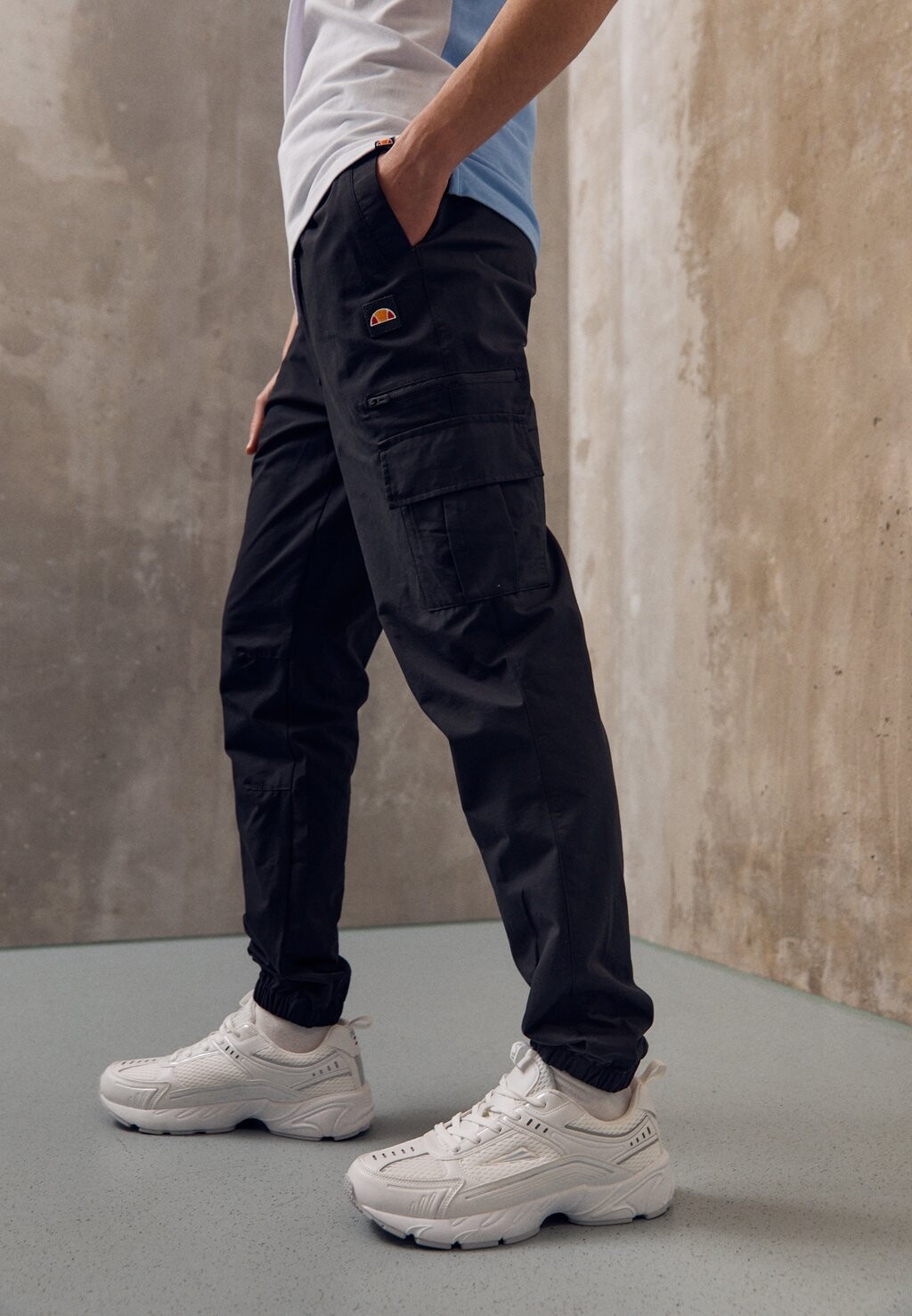 

Брюки-карго APERIO Ellesse, черный