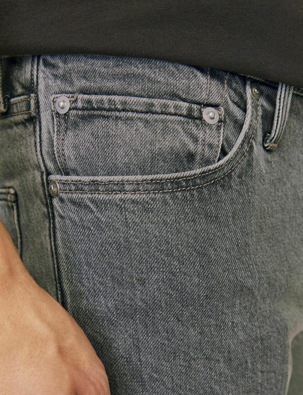 

Джинсы прямого кроя JJICLARK JJEVAN AM 195 LID Jack & Jones, серый