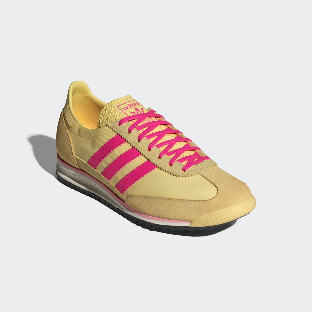 Кроссовки Adidas SL 72 OG Shoes, цвет Almost Yellow/Core Black/Shock Pink — фото 4