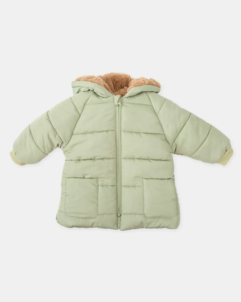 

Детский пуховик с зеленым капюшоном Tutto Piccolo