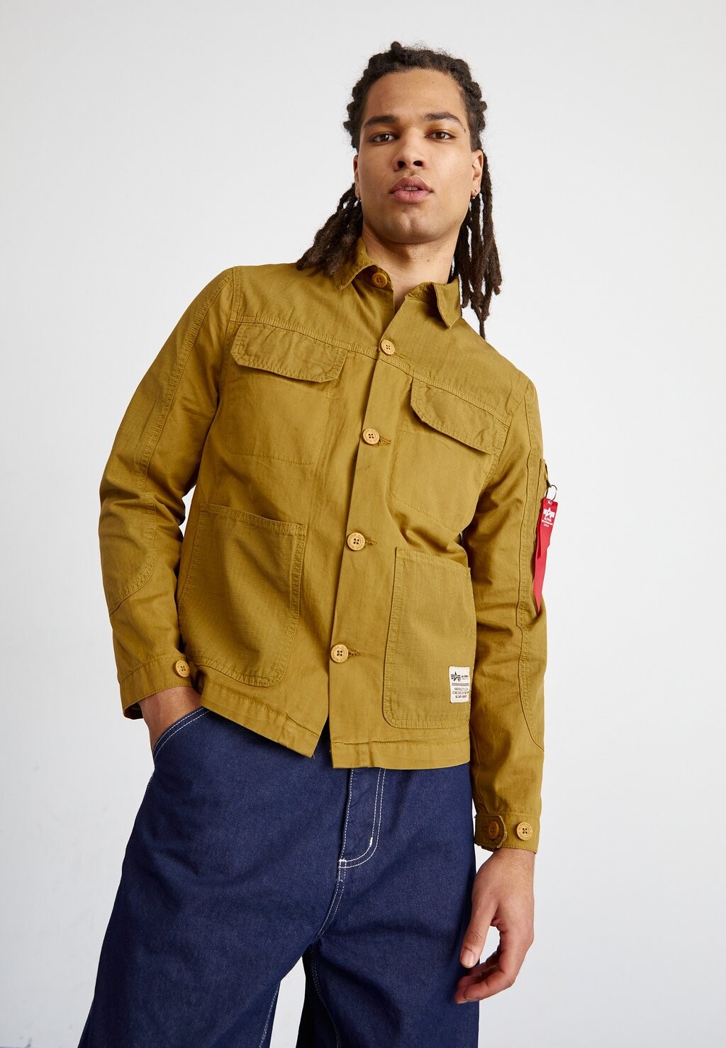 

Тонкая куртка OVERSHIRT Alpha Industries, хаки