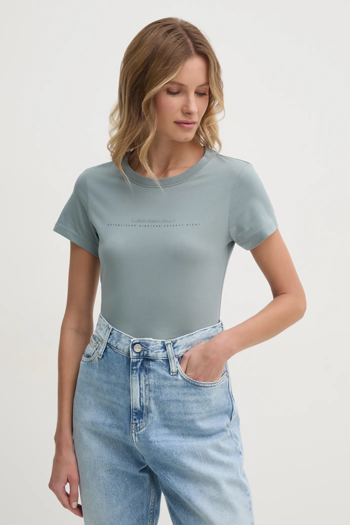 

Хлопковая футболка Calvin Klein Jeans, серый