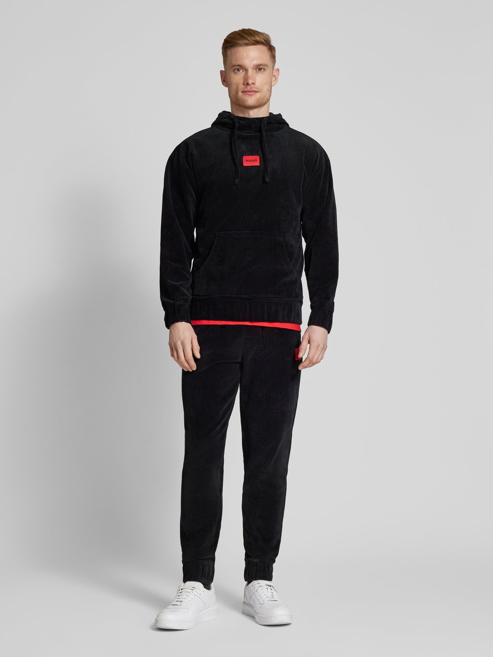 

Толстовка с капюшоном модель «Вельвет» HUGO, черный