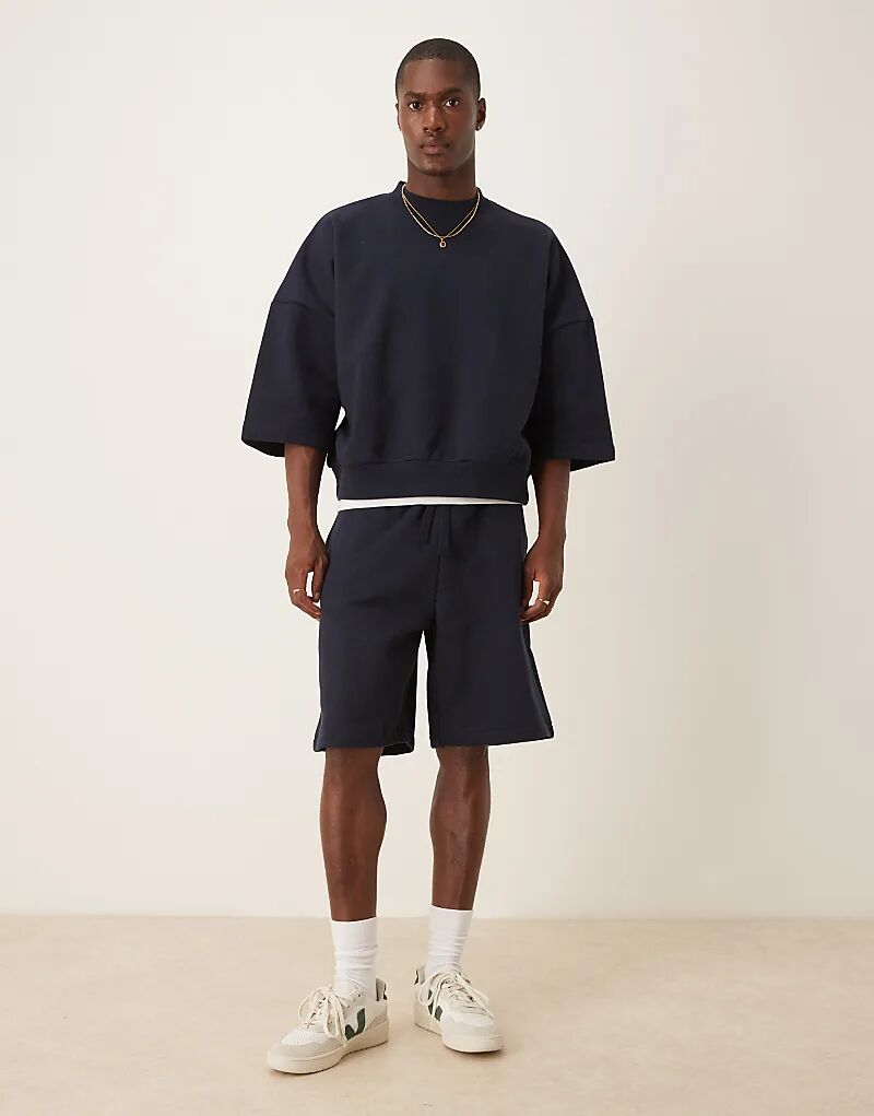 

Плотные свободные шорты ASOS DESIGN темно-синего цвета — часть комплекта