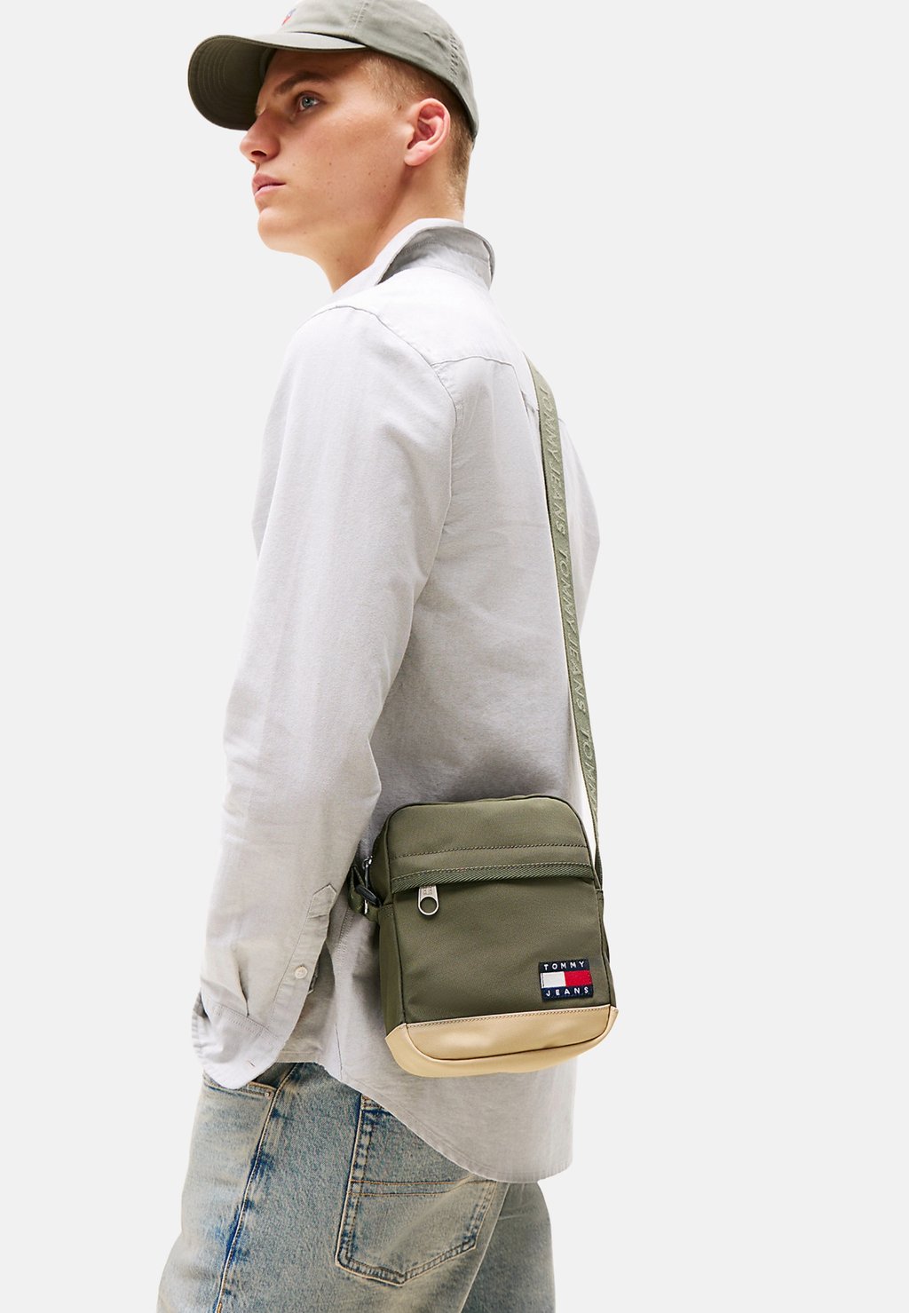 

Сумка через плечо DAILY SQUARED REPORTER - Across body bag Tommy Jeans, зеленый