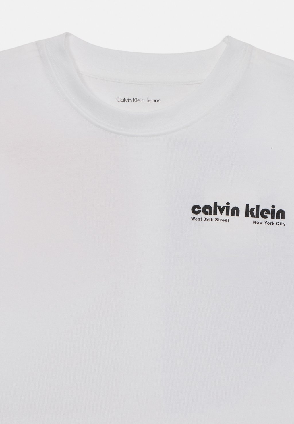 Футболка с принтом GEO BACKPRINT RELAXED TEE UNISEX Calvin Klein Jeans, белый — фото 4