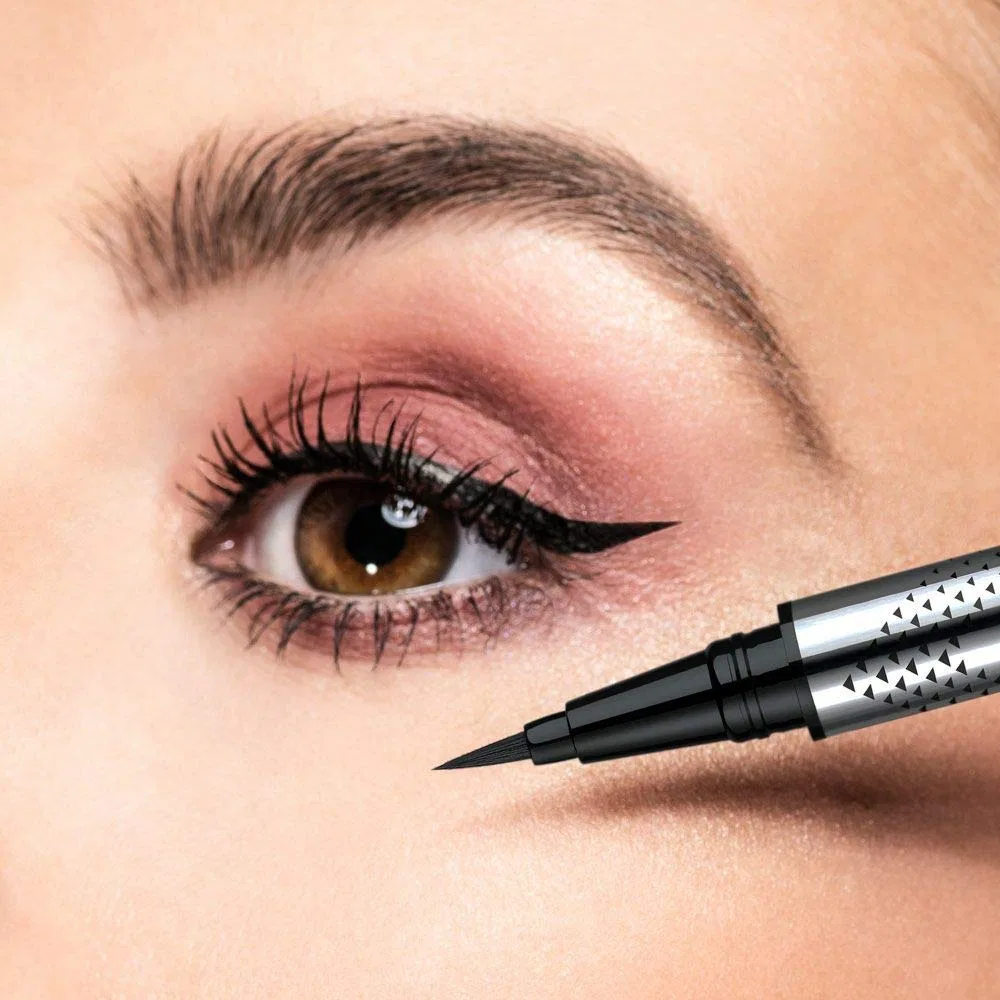 Жидкая подводка для глаз «High Intensity Precision Liner» от ARTDECO Artdeco, Black — фото 3