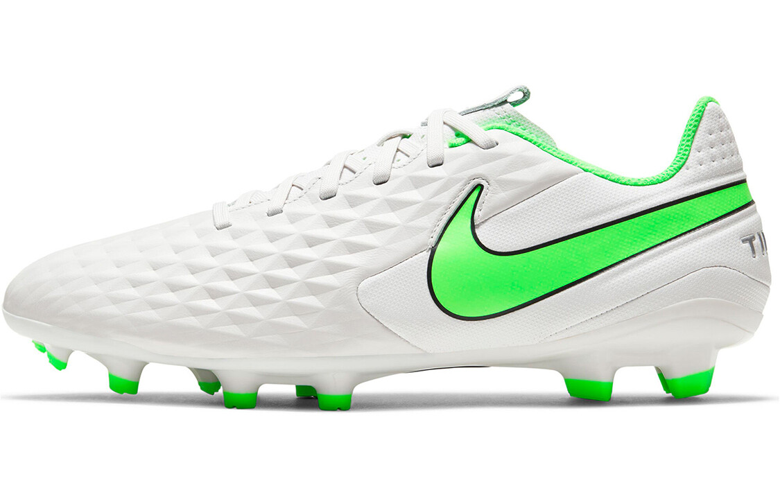 

Футбольные кроссовки унисекс Nike Tiempo Legend 8