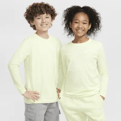 

Лонгслив Nike Sportswear, цвет Lime Ice