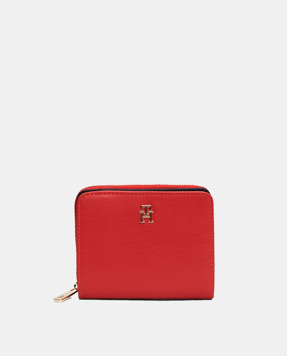 

Средний кошелек красного цвета с логотипом Tommy Hilfiger
