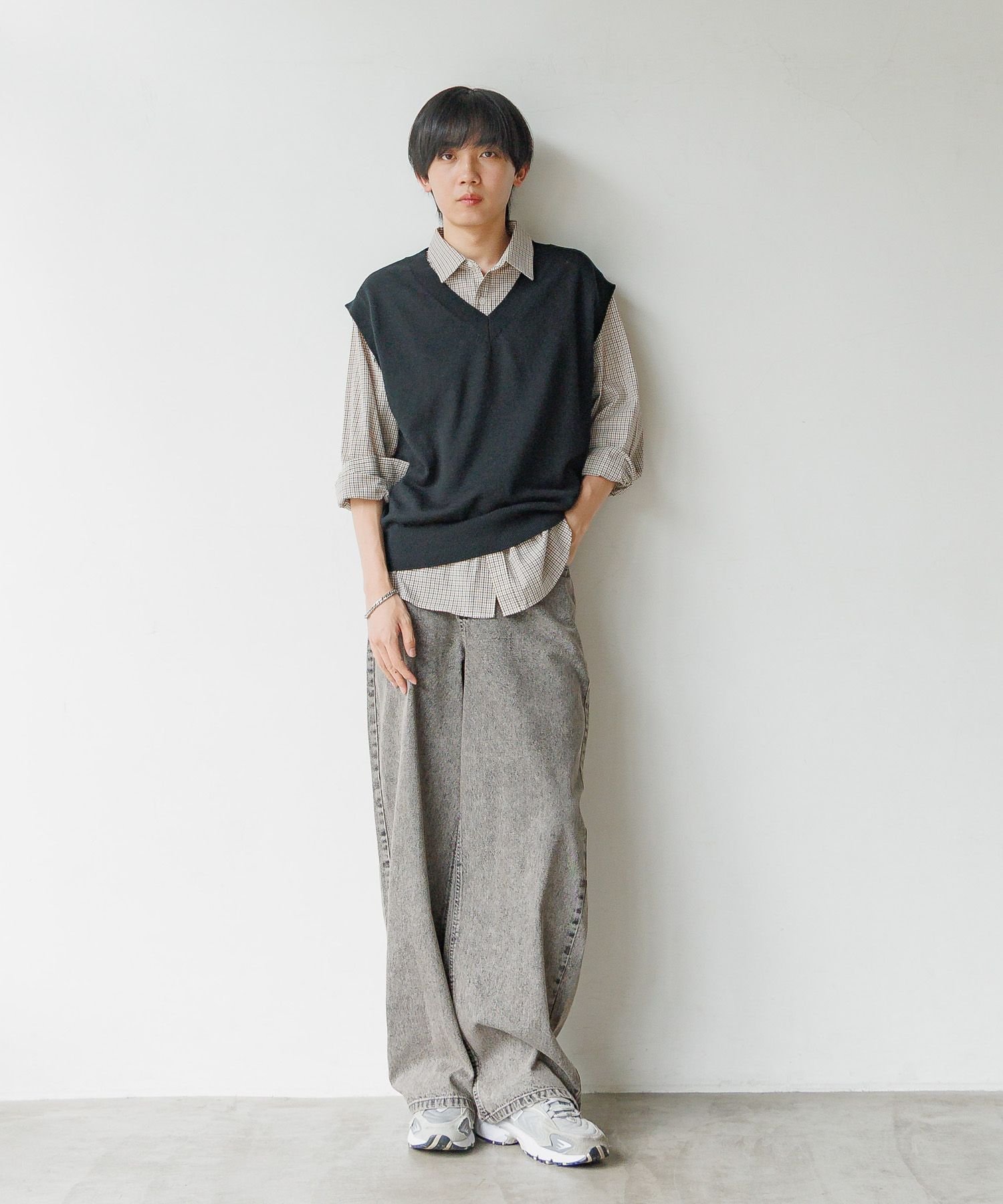 КОМПЛЕКТ ИЗ 2 ШТУК: РУБАШКА*МАЙКА/И ЛЮБОЙ ДРУГОЙ/593390 GLOBAL WORK, Brown check x black vest — фото 3