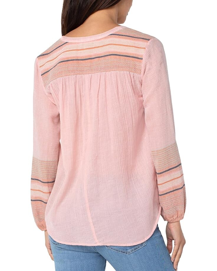 

Блуза Liverpool Los Angeles Button Front Shirred Blouse, цвет Pink Multi Yarn