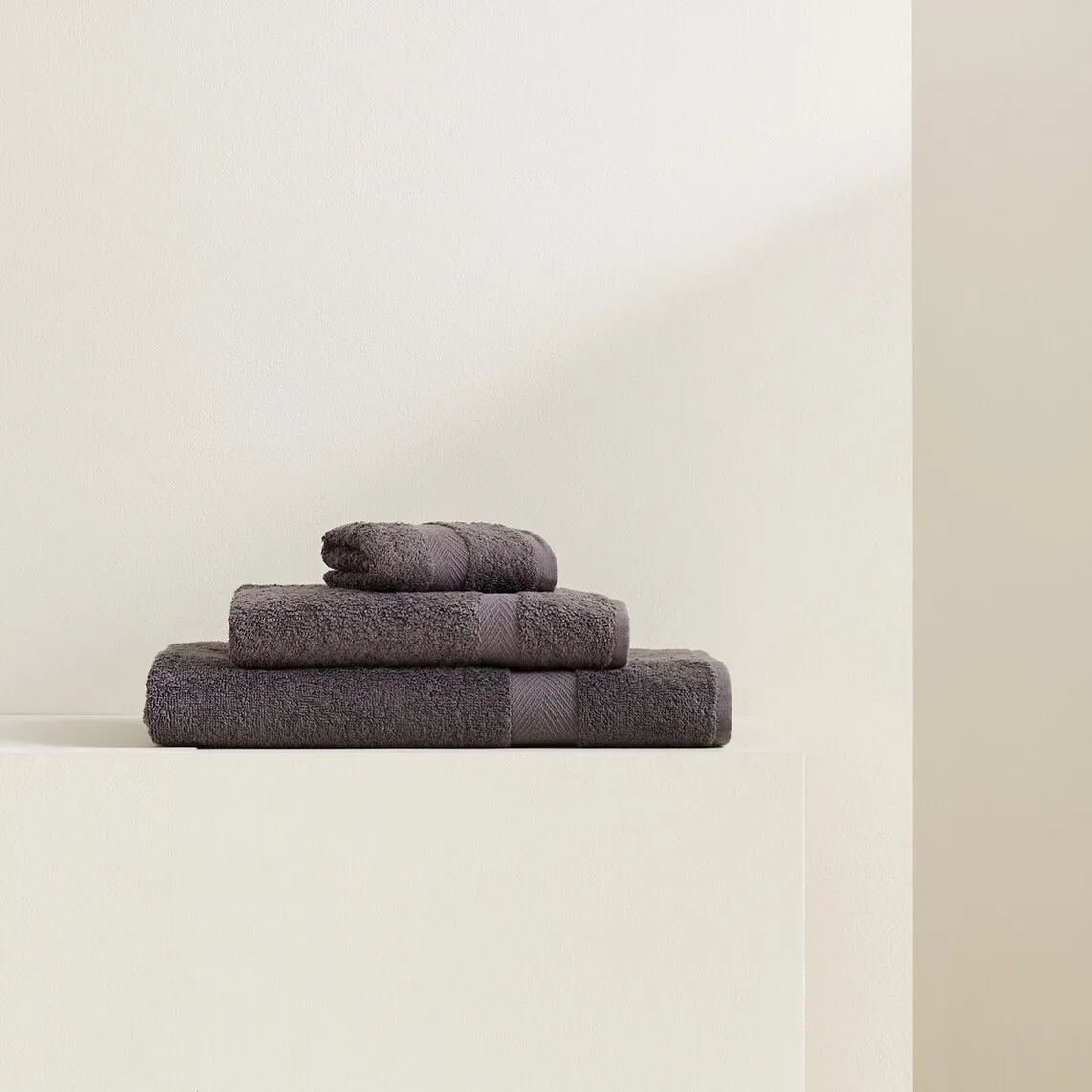 

Хлопковое банное полотенце 450 гр/м2 Colors El Corte Inglés, пепельно-серый