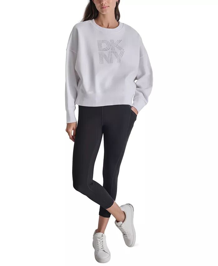 

Женская флисовая толстовка с круглым вырезом и заклепками с логотипом DKNY, белый