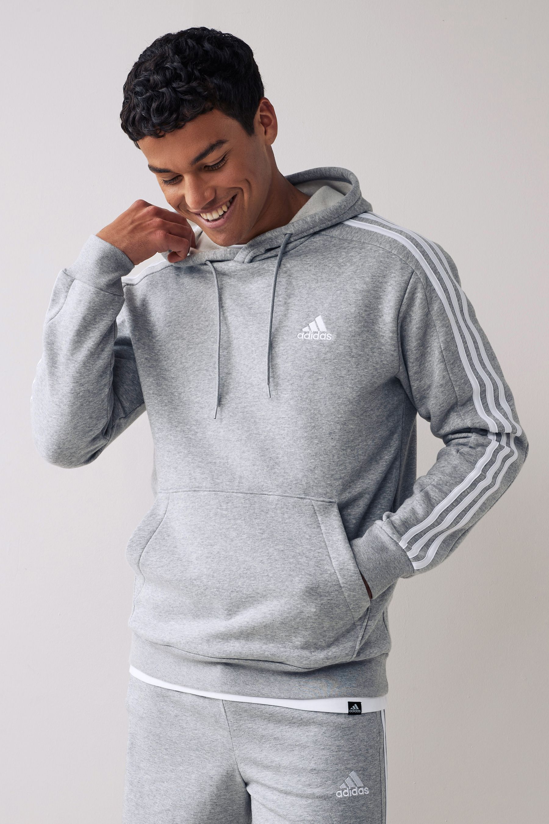 

Флисовая толстовка с 3 полосками Sportswear Essentials adidas, серый