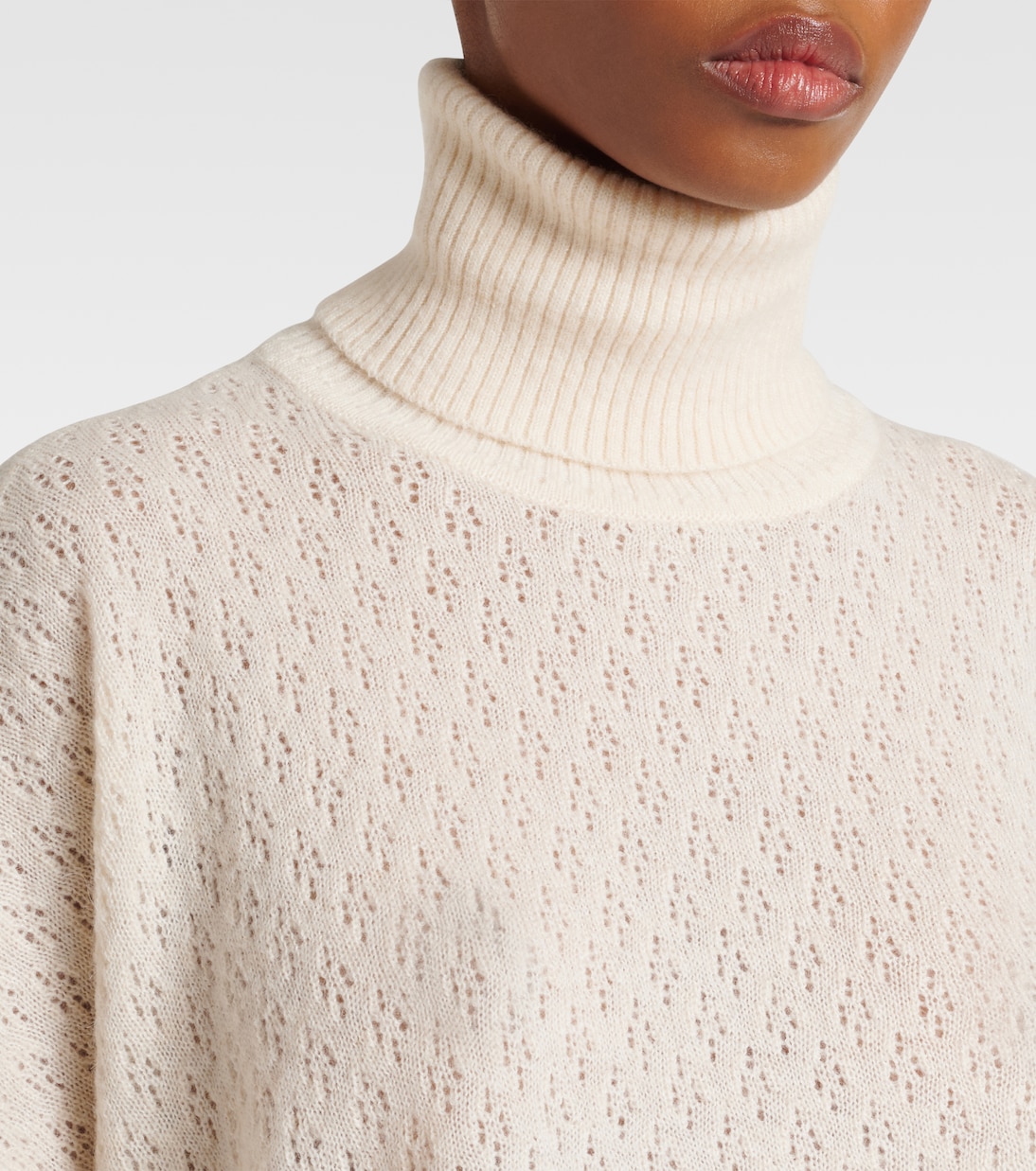 Водолазка из смеси шерсти и шелка с узором пуантель Chloé, Iconic Milk — фото 4