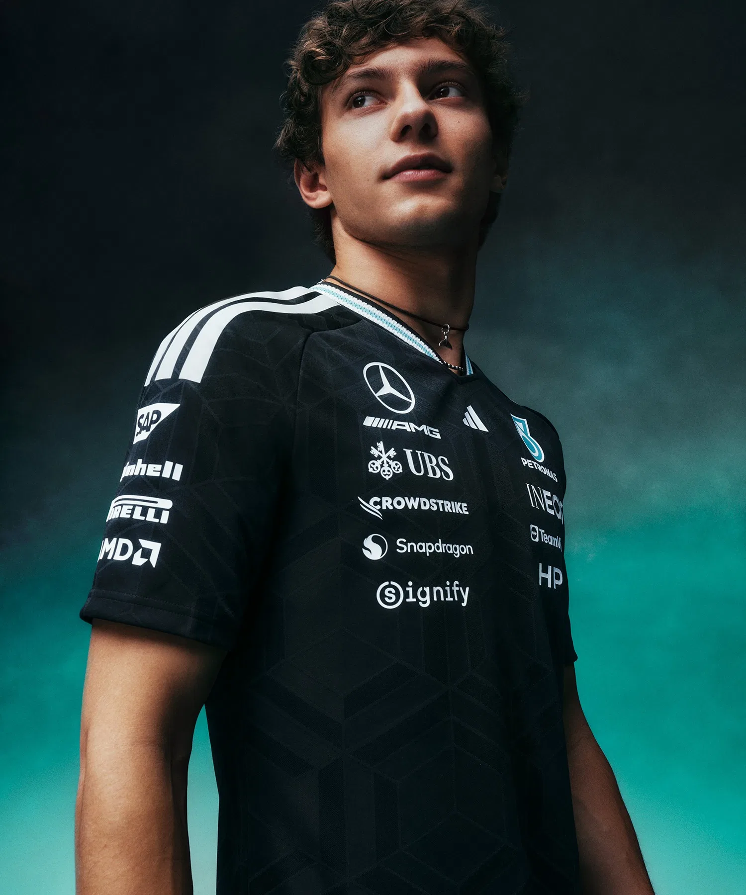 Мужская/женская футболка Mercedes-AMG Petronas F1 Team adidas Originals чёрная
